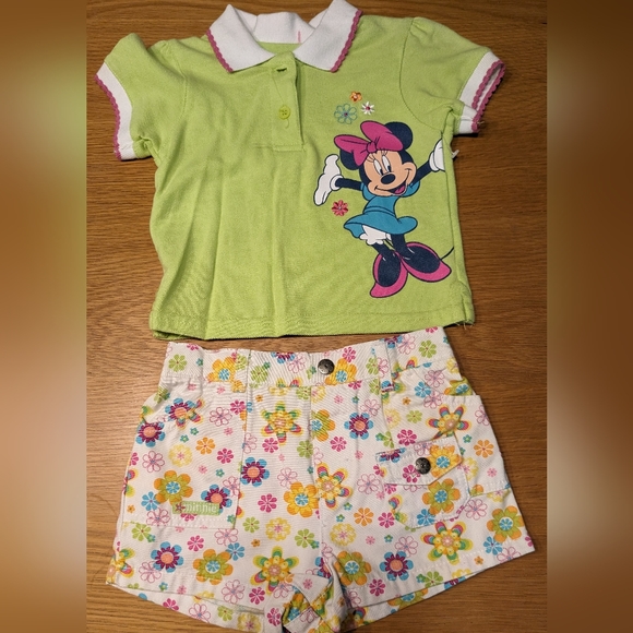 Disney Other - Disney Minnie Mouse 2 Piece Set Floral Shorts Green Top NWoT 18 Months
